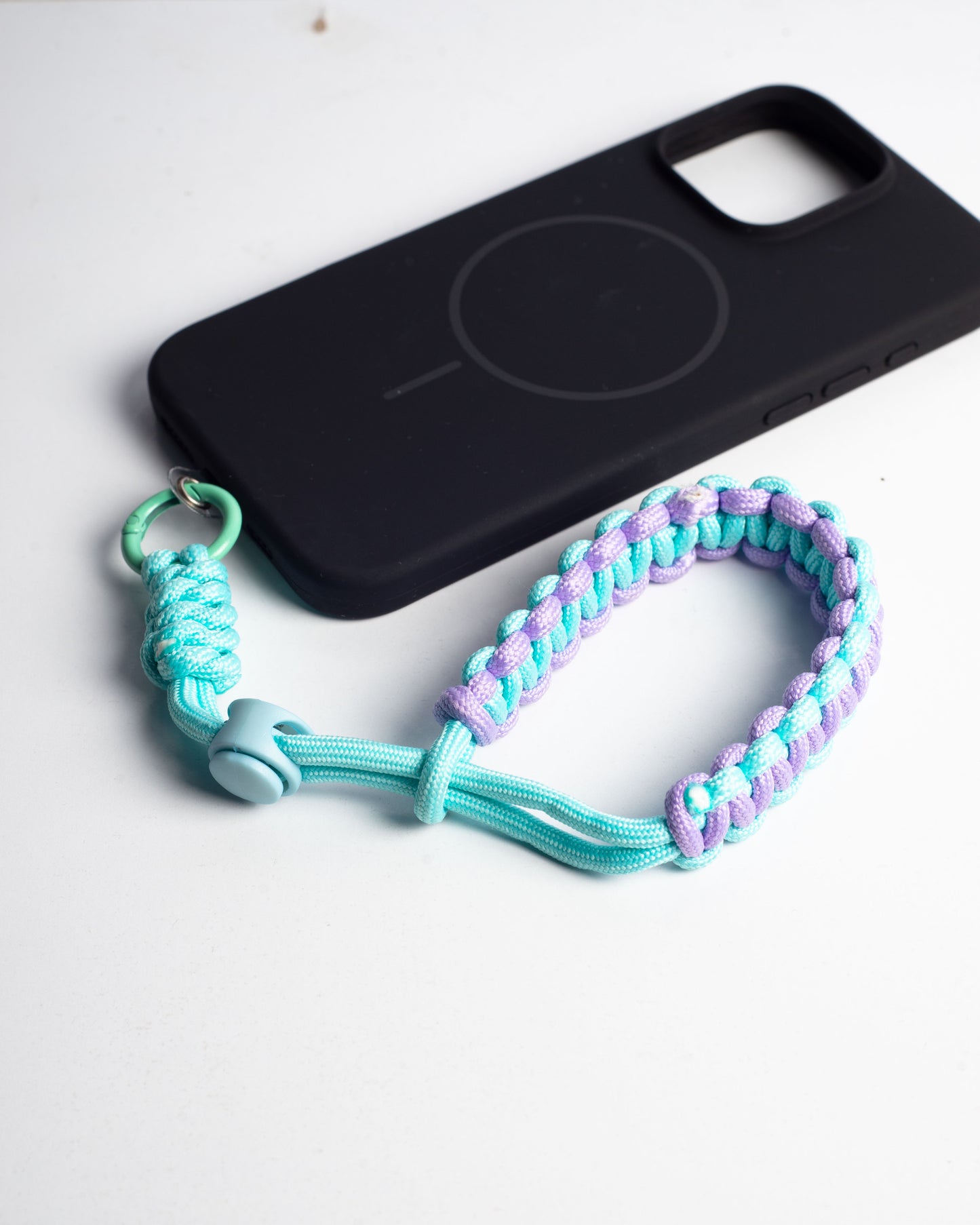 Mobile Cords Hand
